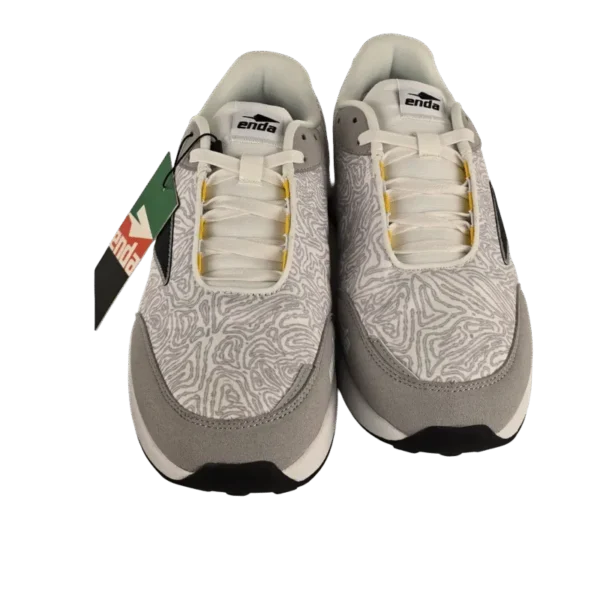 New Lapatet White (Men> Size (US)- 9.5/11